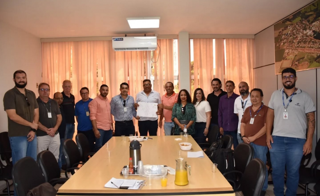 REUNIÃO ENTRE SANEPAR E PREFEITURA ALINHA AS AÇÕES PARA INÍCIO DAS OBRAS DA REDE DE TRATAMEN...