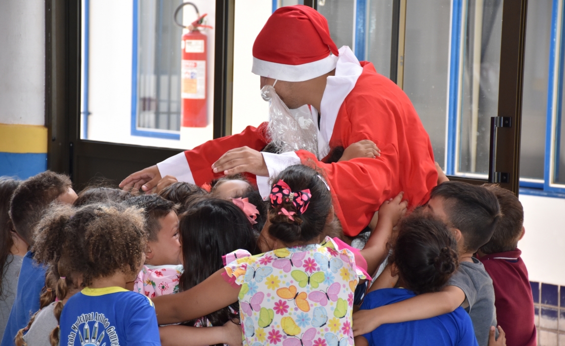 O PAPAI NOEL CHEGOU NO CMEI MARIA ALICE DE BARROS
